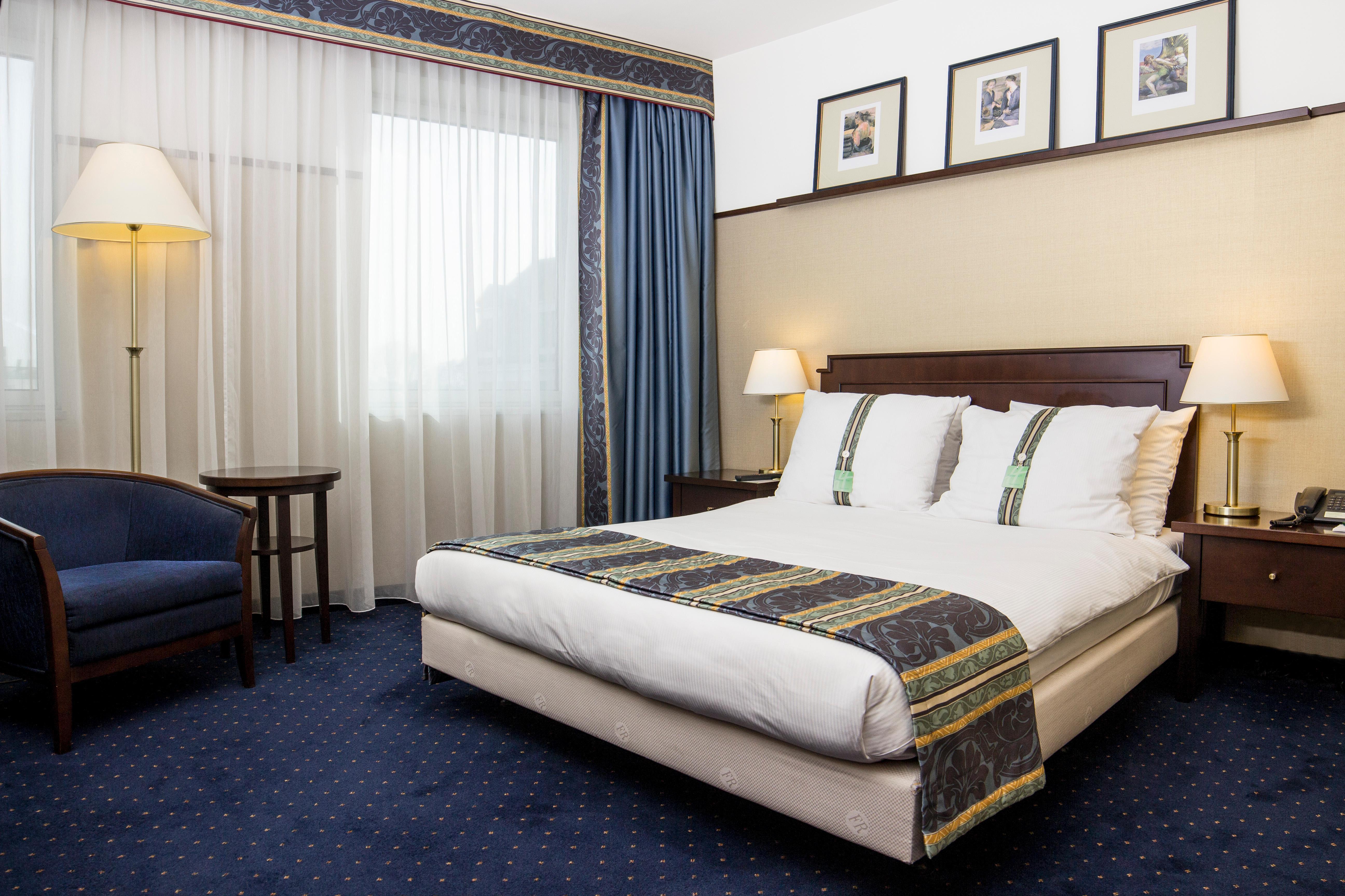 Holiday Inn Krakow City Centre By Ihg Luaran gambar A typical hotel room