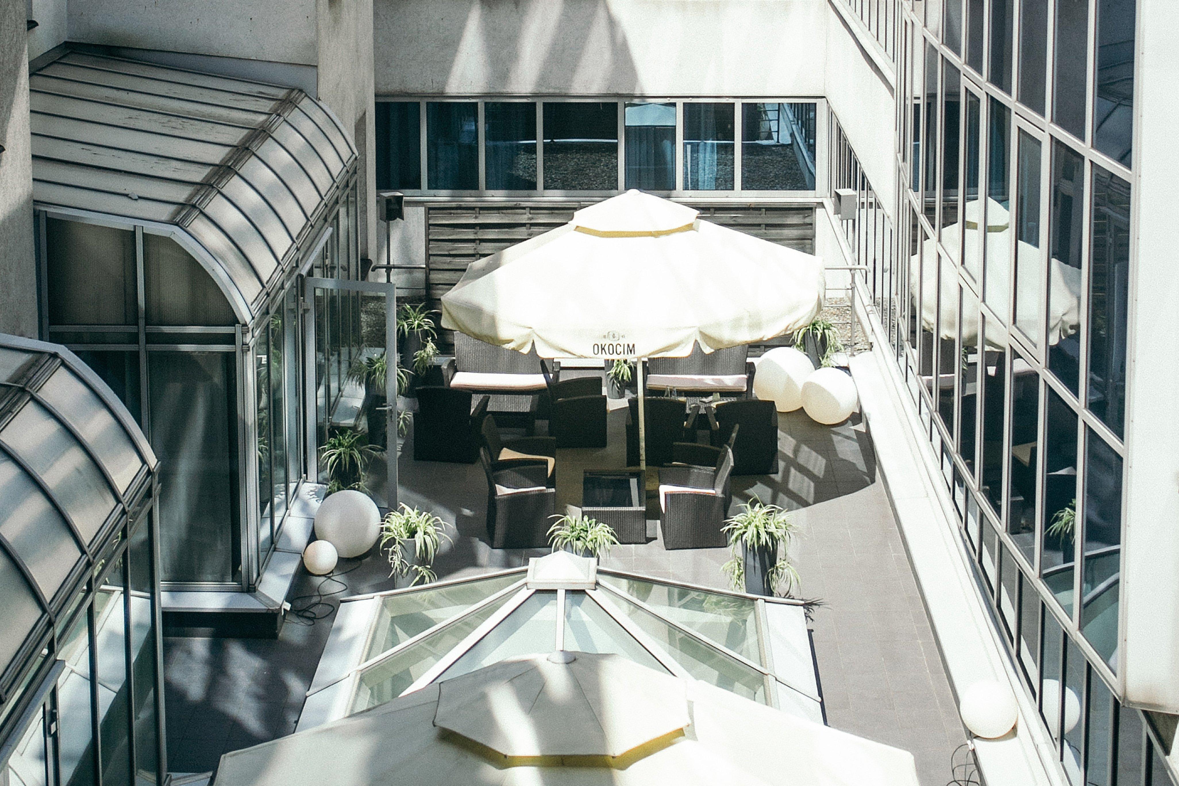Holiday Inn Krakow City Centre By Ihg Luaran gambar The interior of the hotel