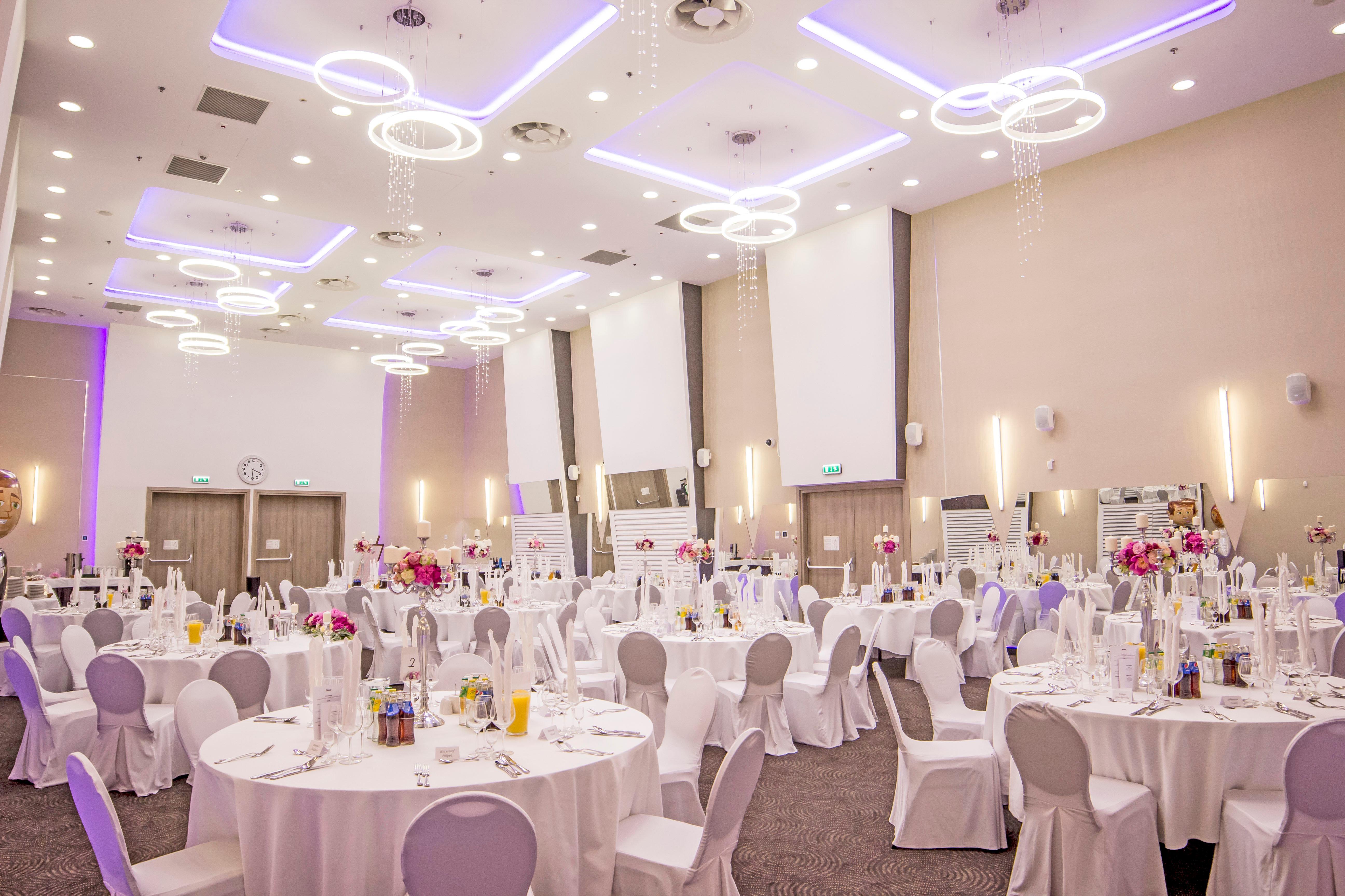 Holiday Inn Krakow City Centre By Ihg Luaran gambar The interior of the ballroom